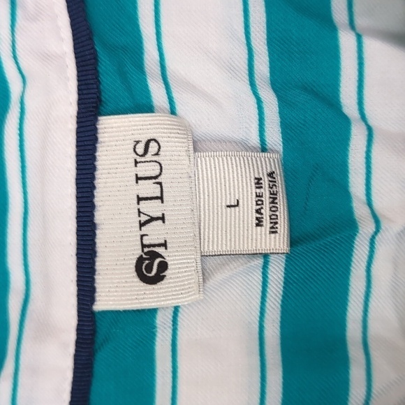 Stylus Turquoise White Striped Sleeveless Button Up Blouse Size Large - Picture 2 of 6